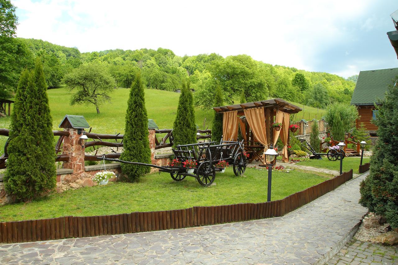 Отель Горнолыжный Комплекс Великий Калина Экстерьер фото